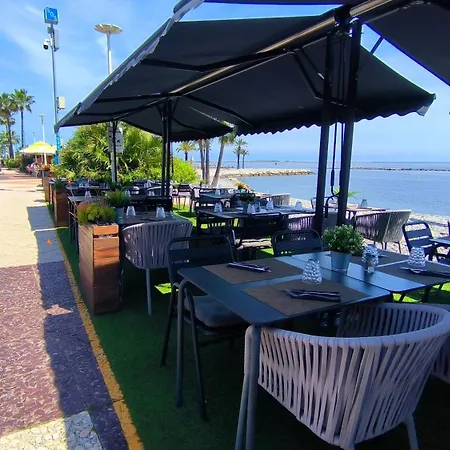 La Madrague Cote D'azur * クロ・ド・カーニュ