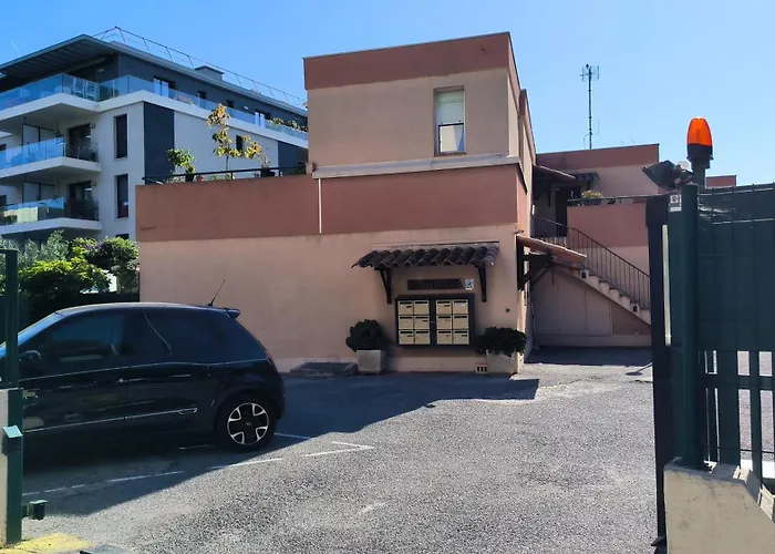 アパート La Madrague Cote D'azur クロ・ド・カーニュ