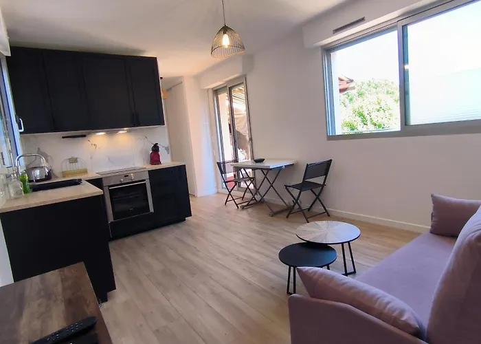 La Madrague Cote D'azur アパート クロ・ド・カーニュ